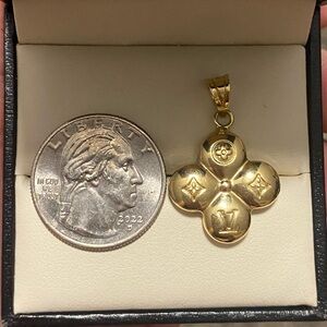 Real 18k Saudi gold pendant